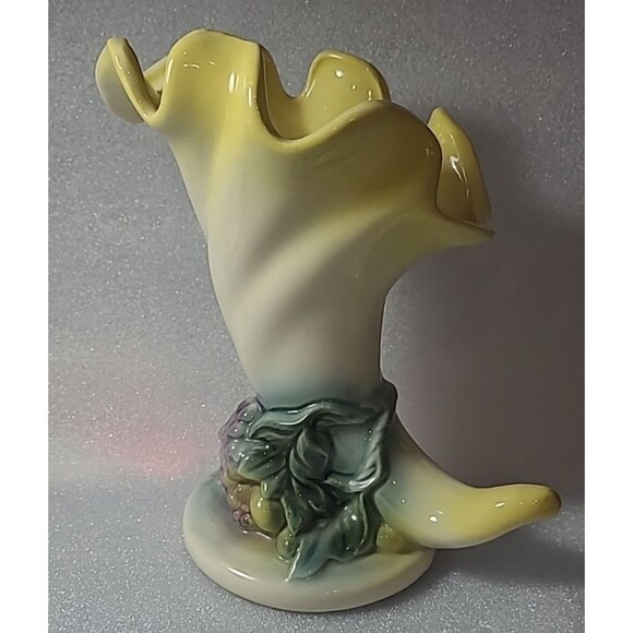Hull Pottery Fiesta Cornucopia Vase 8.25'' Yellow Grapes #49 Vintage - Picture 4 of 8